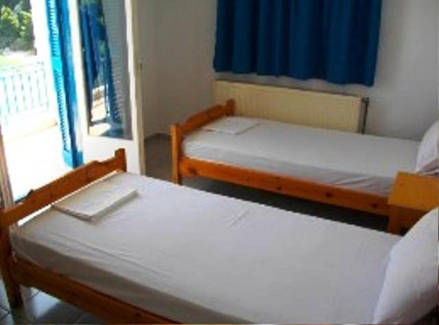 Pansion Panorama Aparthotel Patitírion Habitación foto
